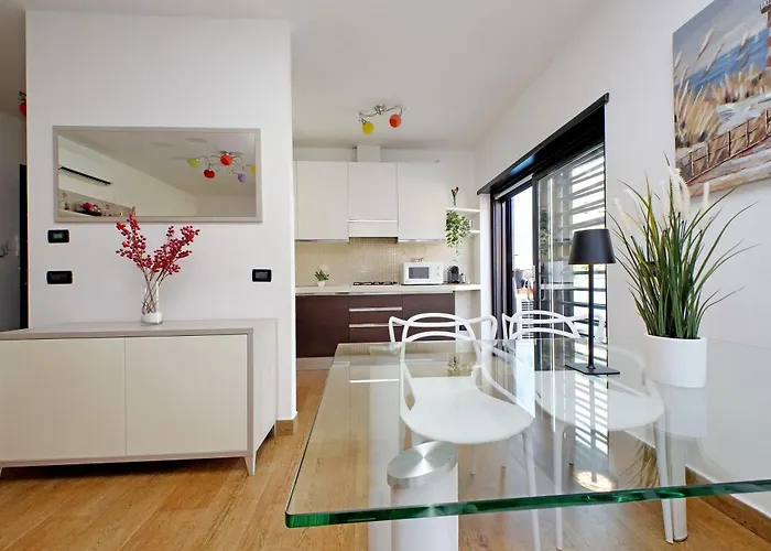 Terrace 2 Rom